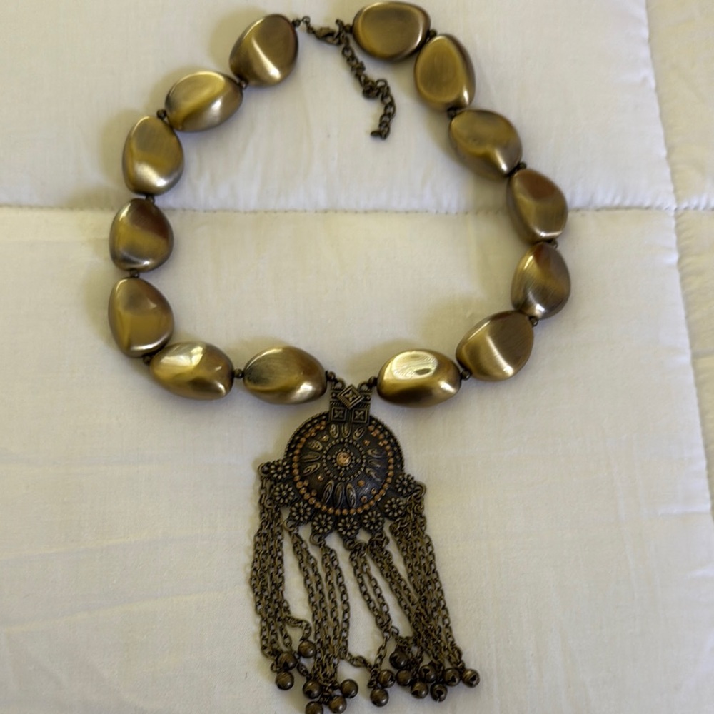 Elegant Gold Statement Necklace